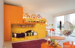 10-Yellow-orange-kids-room-600x385