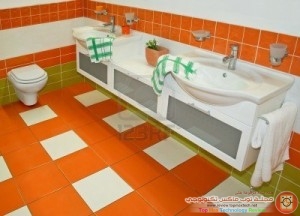 2085554-big-bathroom-with-orange-and-green-ceramics