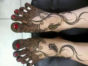 2_نقش_حنا_للقدم_من_صالون_رشنا_للحنا_-_Rachna_Salon_2.preview
