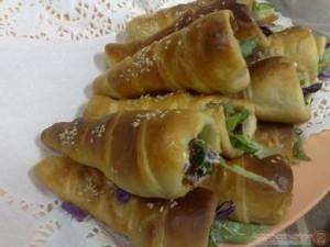 سندويتشات فلافل بالفطاير الحلزونية 95 1 300x225 سندويتشات فلافل بالفطاير الحلزونية