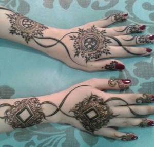 Front-Hand-Mahndi-Designs-11