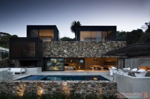 Local-Rock-House-best-mansion-architectures-458x305