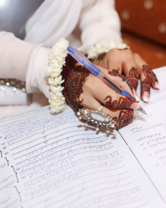 New-Year-Gorgeous-Indian-Brides-Mehndi-Designs-For-Girls-1