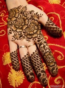 Simple-Arabic-Mehndi-Designs