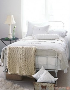 White-Linen-Bed-HMNTNCE-0507-de