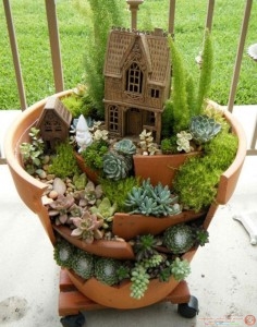 broken-flower-pot-fairy-gardens-6