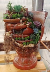 broken-flower-pot-fairy-gardens-7
