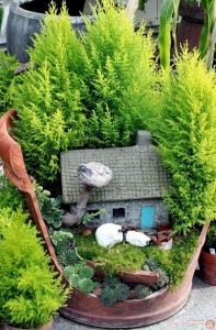 broken-flower-pot-fairy-gardens-8