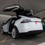 سيارة Tesla Model X تسبب بحادث مميت لأحد مهندسي آبل بسبب نظام Autopilot