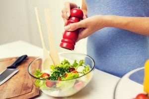 أفضل الأطعمة والمشروبات التي تمد الجسم بالدفء والطاقة