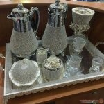 أطقم رائعة. للعرض فقط