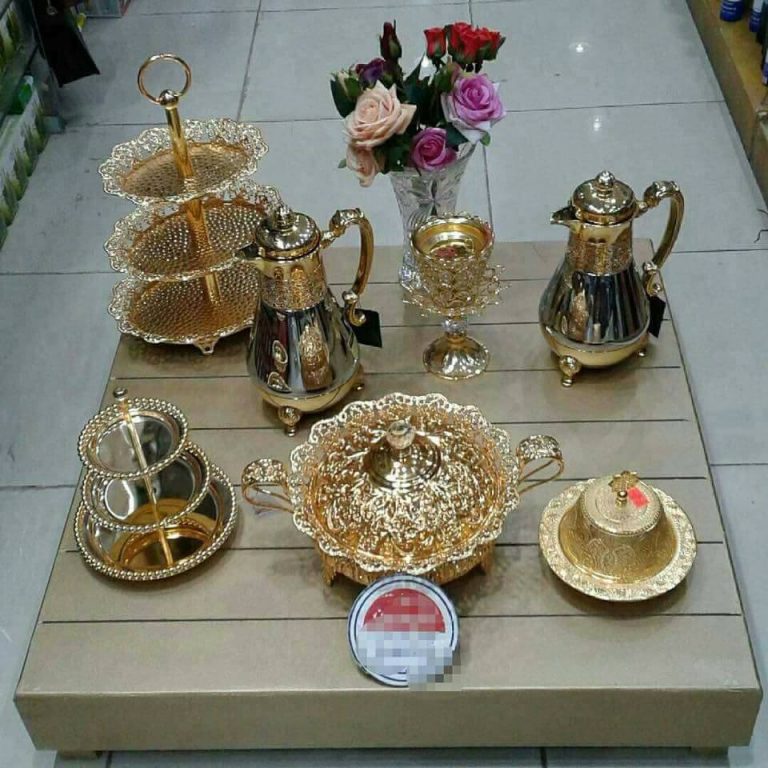 أطقم رائعة. للعرض فقط