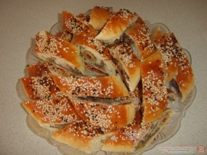 بالصور مقبلات رمضان لفائف باللحم والزيتون