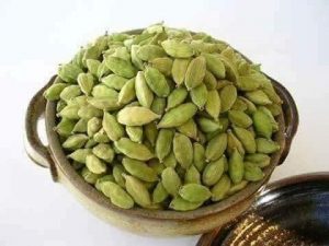 فوائد الهيل الرائعة جدا  
