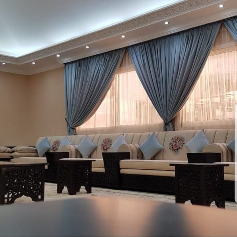اجمل غرف نوم راقيه وستائر جميلة