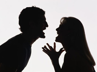 كلمات يجب أن لا تقولها المرأة للرجل