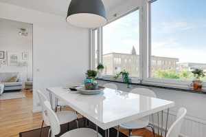 white-glossy-dining-table-glass-window-living-room-design