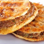 دجاج مشوى وشوربة الخضراوات بالنودلز وحواوشى مع عصير البطيخ المنعش والكنافة بالفستق 