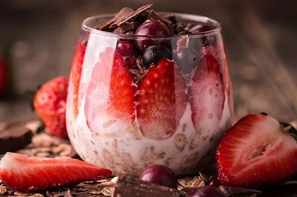 سلطة فواكه لذيذه