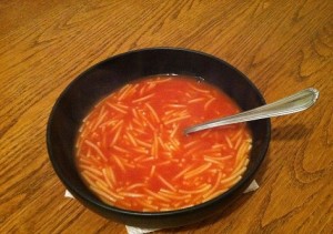 شوربة الشعيرية بالطماطم