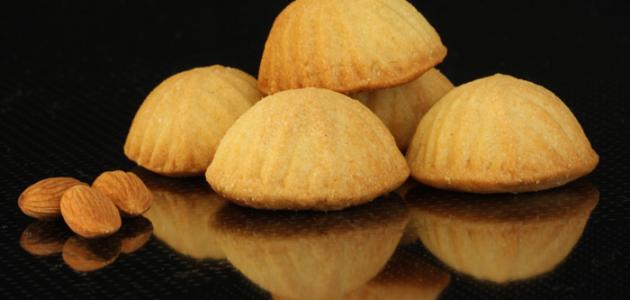  كعك بالسميد  والسمسم 